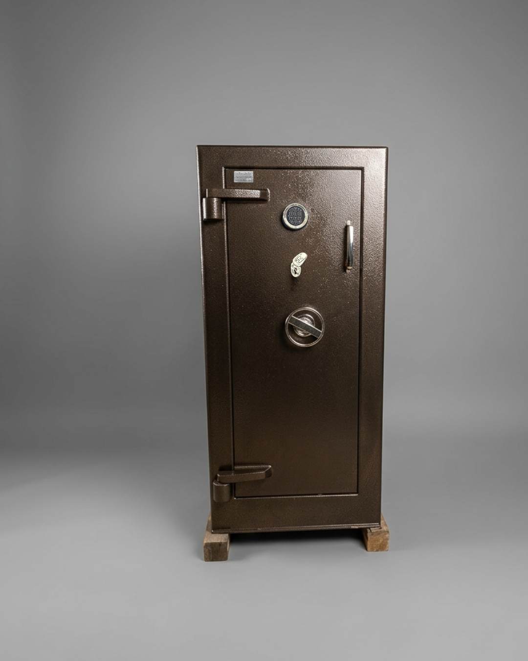 Fortress-grade safe model 5, luxury institutional vault, bank-grade security, Hashim Engineering Jordan